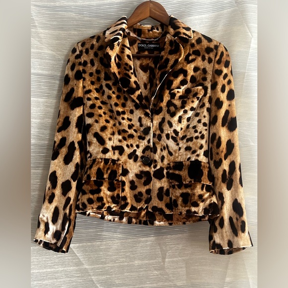 Dolce & Gabbana Leopard Velvet Blazer & Silk-Lined Skirt with Velvet Panel—2000s - Picture 15 of 16